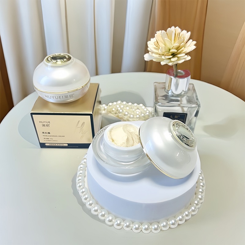 Luxury Face Cream 10g White Po - đánh giá và giá Luxury Skincare Cream