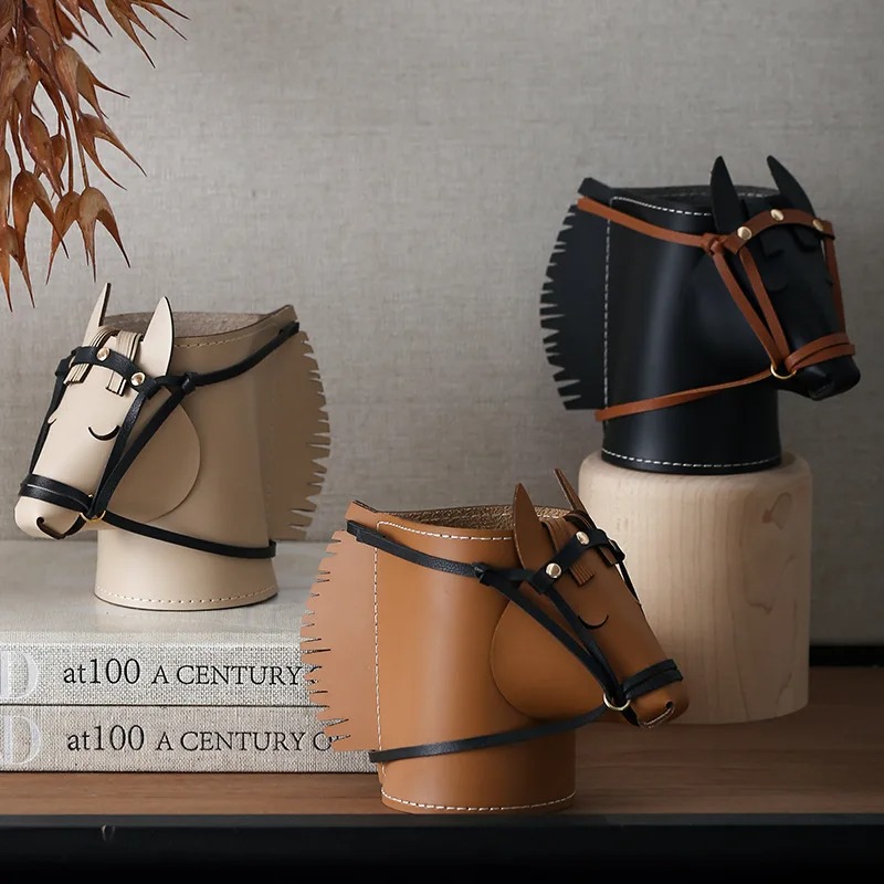 Luxury Leather Horse-head Stor - đánh giá và giá Luxury Skincare Accessories